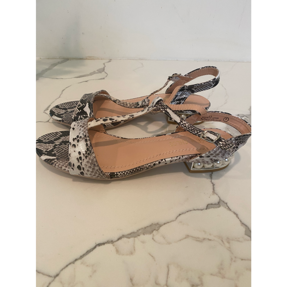 Snakeskin print sandals - Picture 5 of 16
